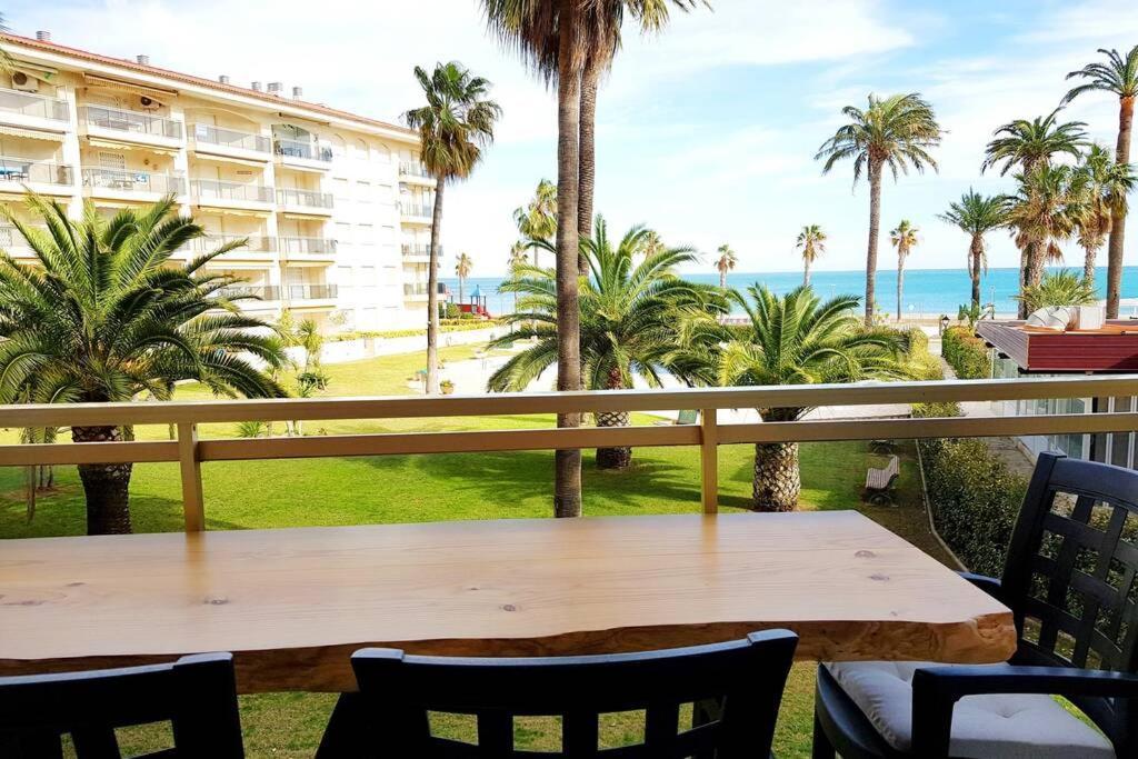 New! Modern Apartment Right On The Beach! Miami Platja  Exterior foto